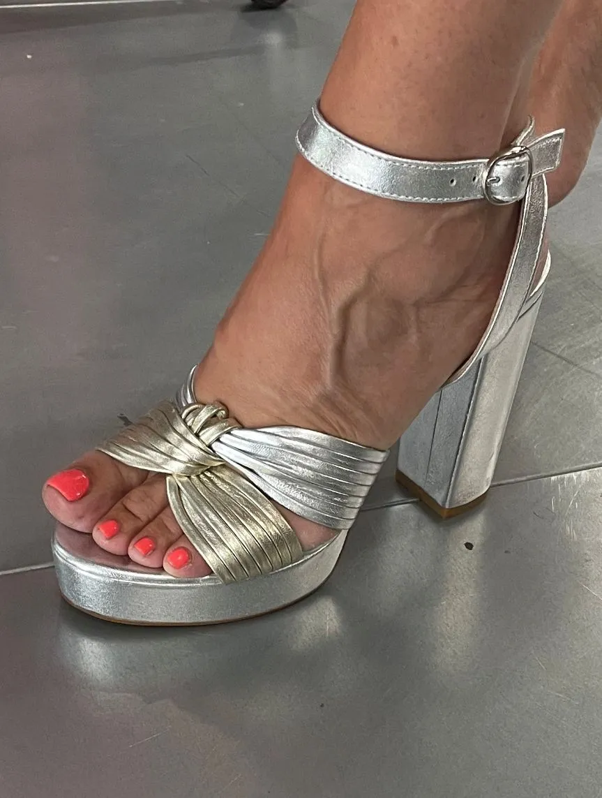 Fabienne Chapot Nolita knot Pump