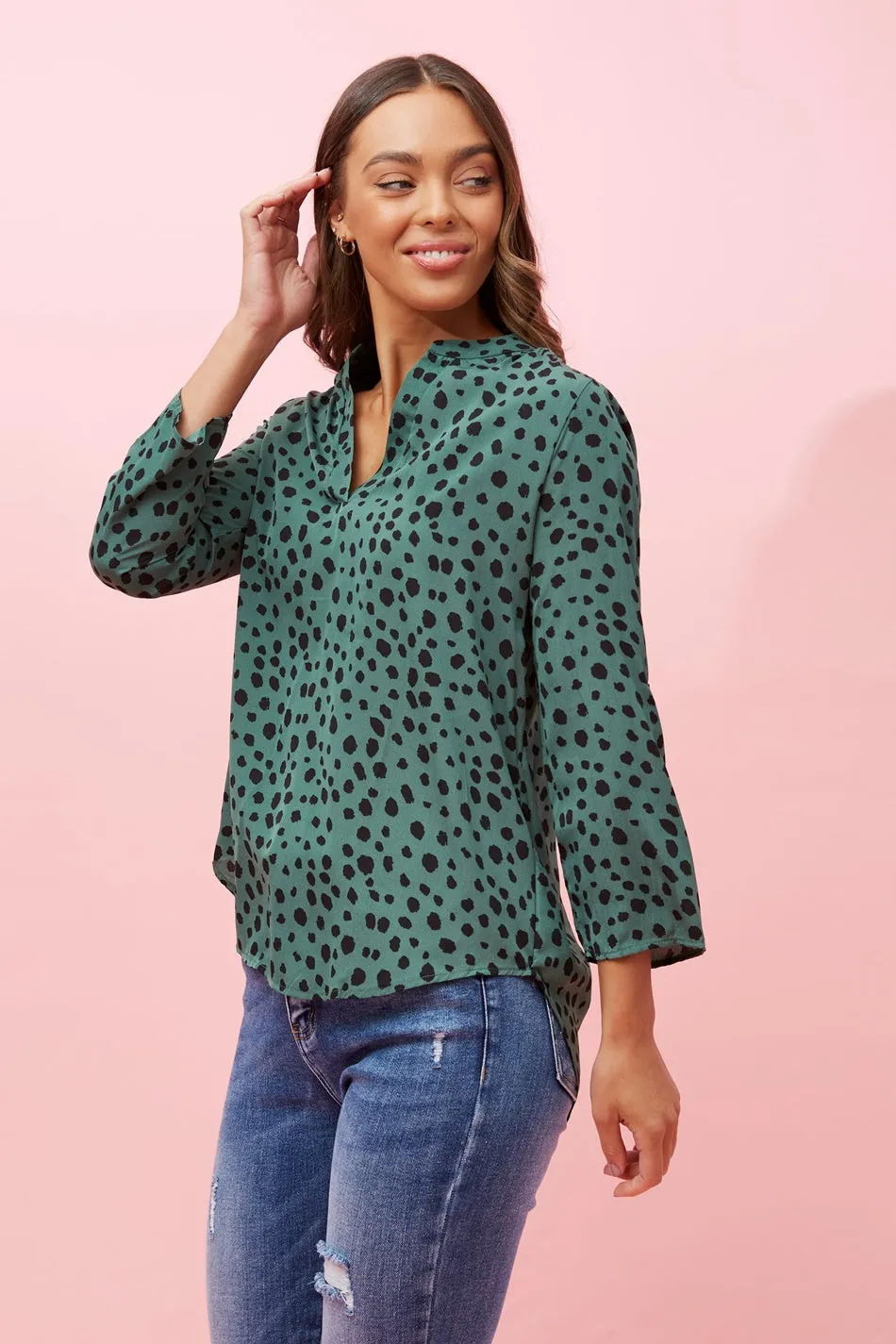 SPICY ANIMAL PRINT BLOUSE