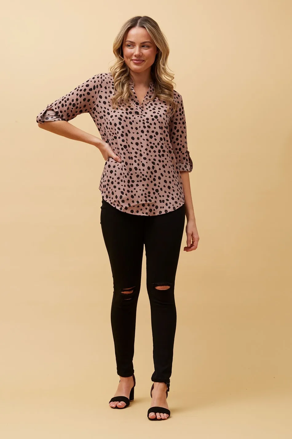 SPICY ANIMAL PRINT BLOUSE